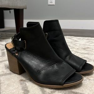 Open toed booties